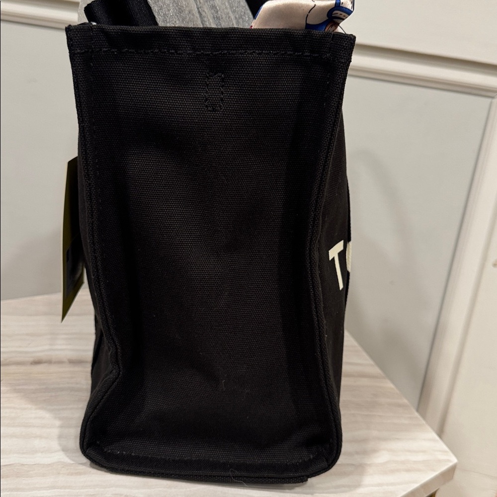 Marc Jacobs The Tote Bag Medium Canvas Black Tote Bag Crossbody NWT - Picture 9 of 17